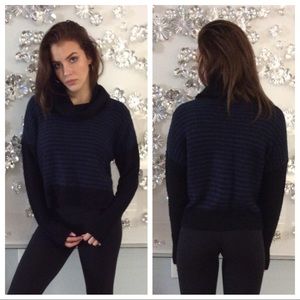 AQUA crop black/blue sweater. Size M.
